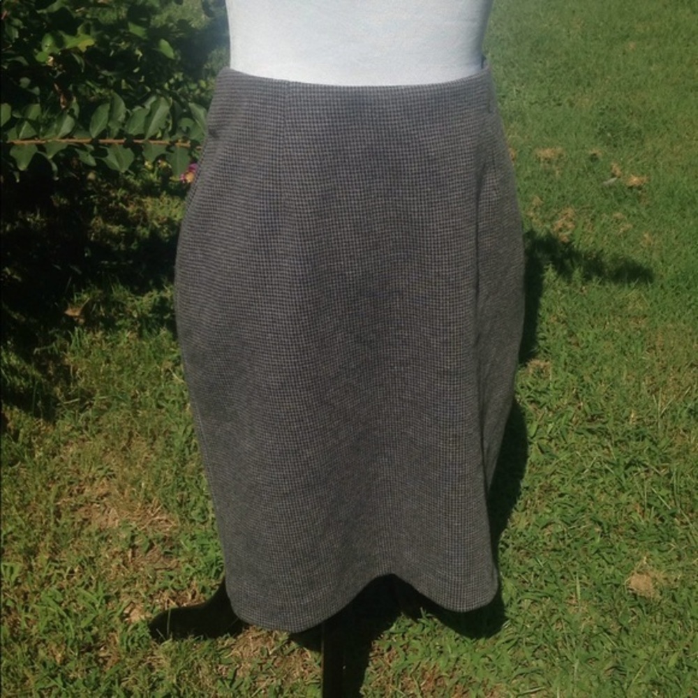 J Jill ponte pencil skirt black & gray tweed  size SMALL